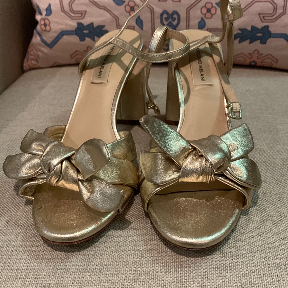 Gold Antonio Melani heels